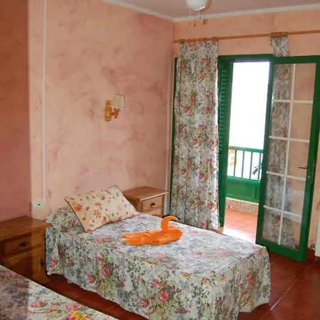 Hotel El Sombrerito 2*